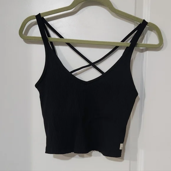Vuori Women's Black Cross-Back Top - Picture 3 of 6
